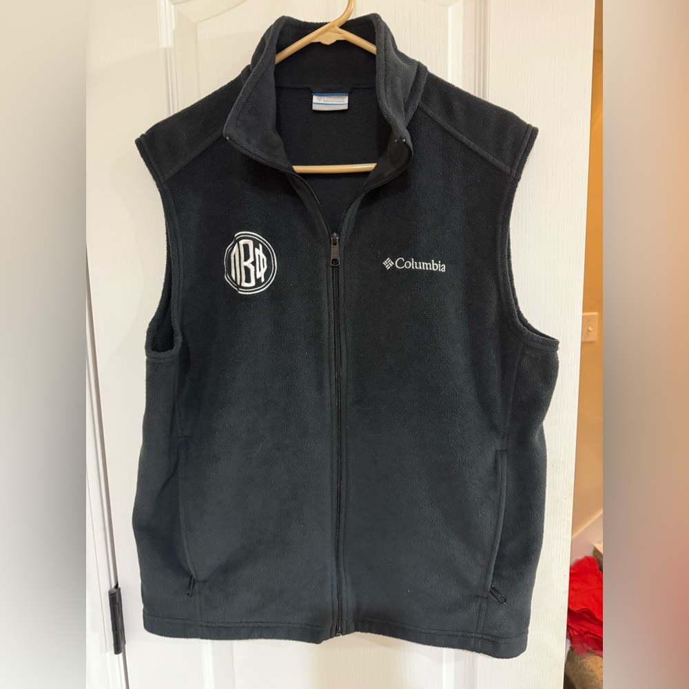 Columbia Black Fleece Vest (Pi Phi)